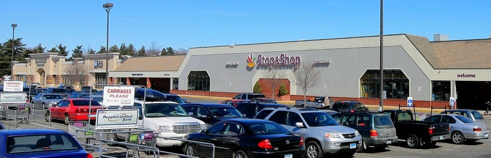 More Photos Of 410 Reidville Dr, Waterbury Freestanding For Lease