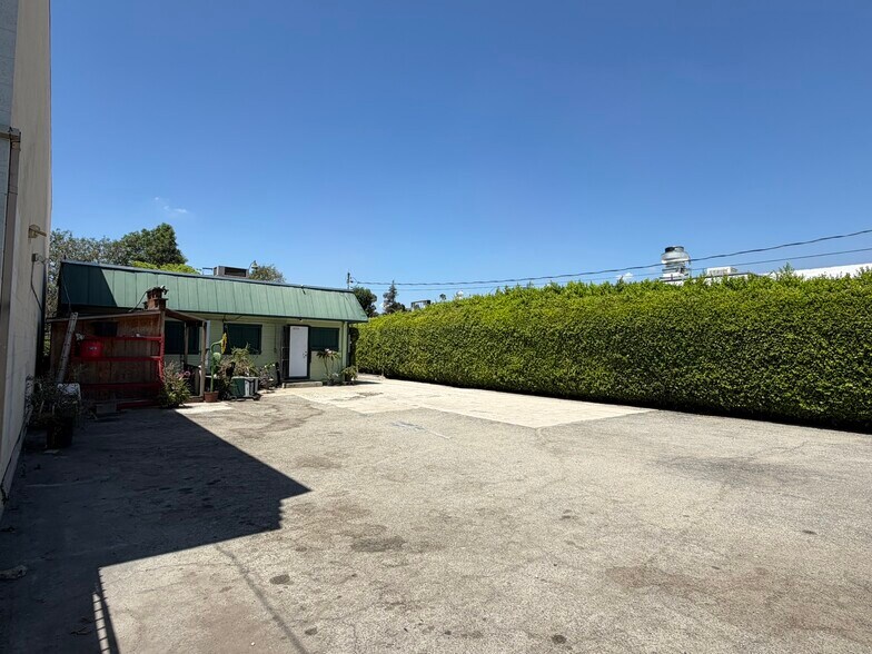 More Photos Of 480 S Rosemead Blvd, Pasadena Office For Sale
