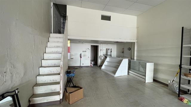 More Photos Of 1215 Farragut St, Laredo Storefront For Lease
