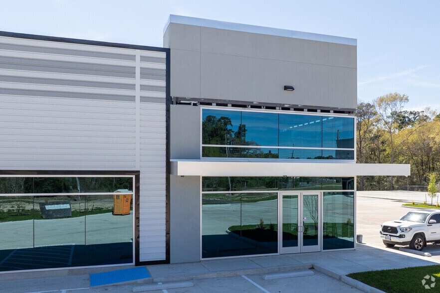 More Photos Of 13233 N Eldridge Pky, Cypress Light Distribution For Sale