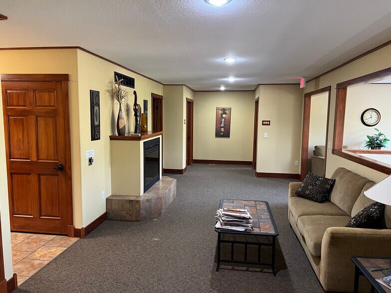 More Photos Of 104 Park Ave N, Park Rapids Medical For Lease