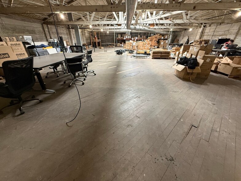 More Photos Of 114 S Coast Hwy, Oceanside General Retail For Lease