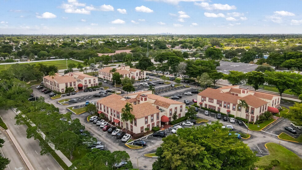 More Photos Of 7777 N University Dr, Tamarac Medical For Sale