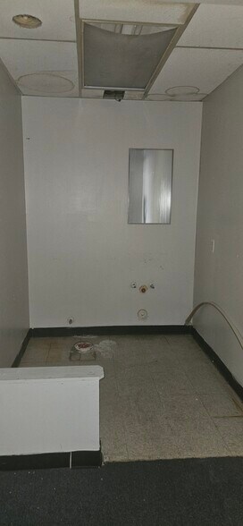 More Photos Of 7001-7009 Hull Street Rd, Richmond Unknown For Lease
