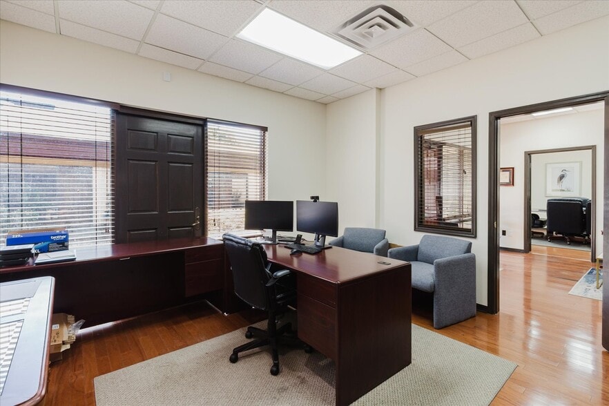 More Photos Of 611 Druid Rd E, Clearwater Office For Sale