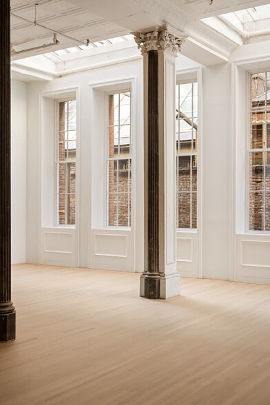 More Photos Of 9-11 White St, New York Apartments For Sale