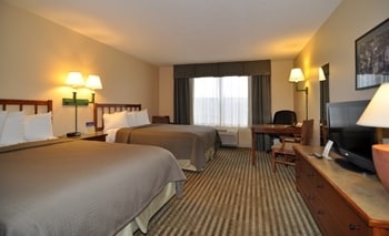 More Photos Of 1 River Bend Pl, Chaska Hotel For Sale