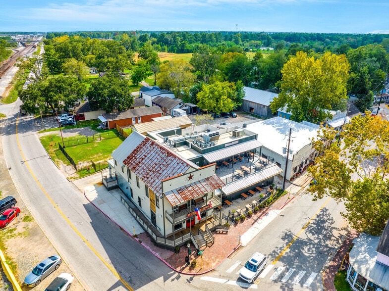 More Photos Of 106 Spring School Rd, Spring Storefront Retail Office For Sale