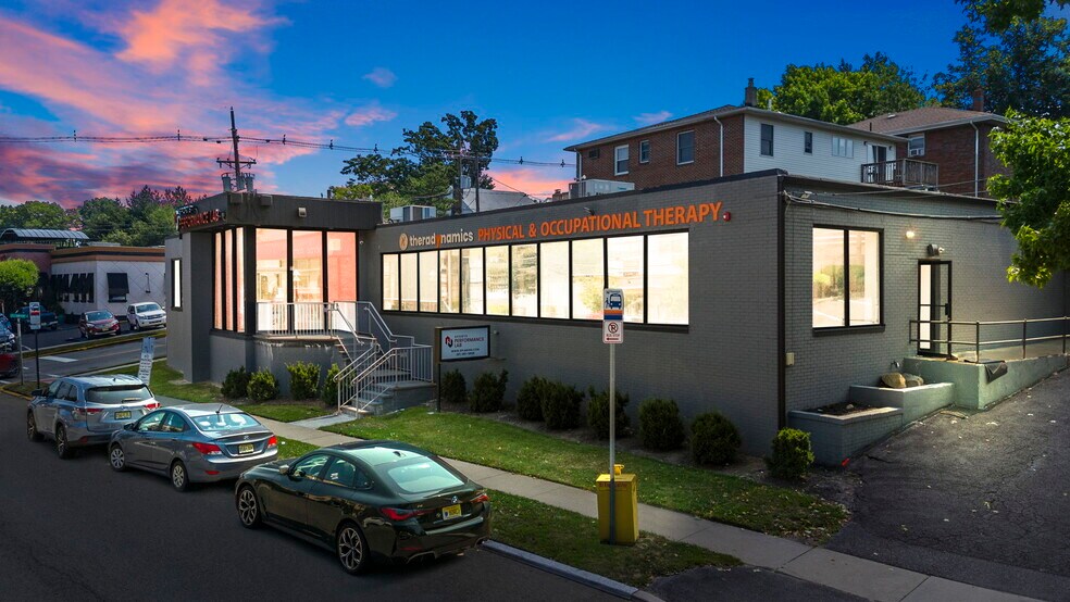 Primary Photo Of 530-540 Bergen Blvd, Ridgefield Office For Sale
