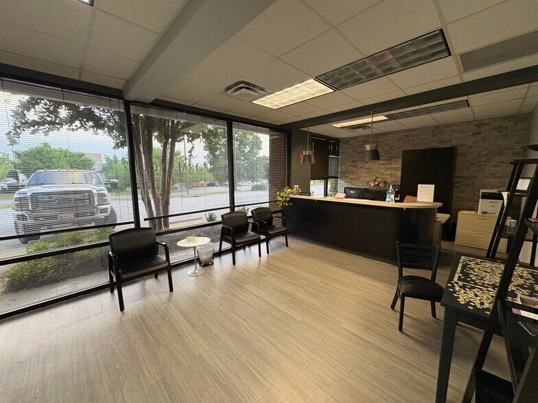 More Photos Of 1624 Westgate Cir, Brentwood Medical For Lease