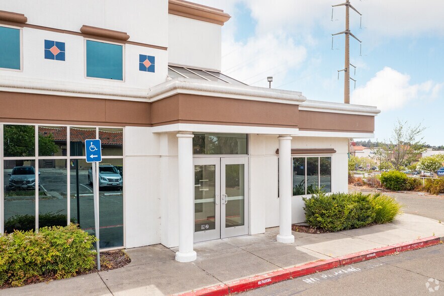 More Photos Of 1178 Admiral Callaghan Ln, Vallejo Bank For Lease
