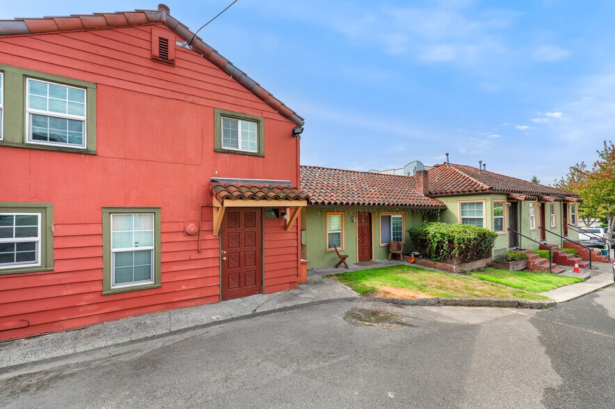 22506 7th Ave S, Des Moines, WA 98198 Apartments For Sale