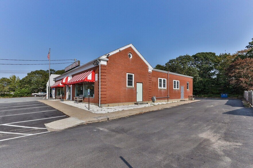 More Photos Of 1105 MA-28 Rt, South Yarmouth Restaurant For Sale