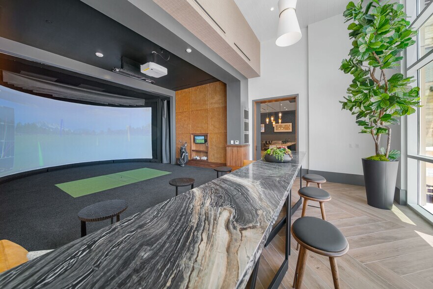 More Photos Of 585 Anton Blvd, Costa Mesa Apartments For Lease