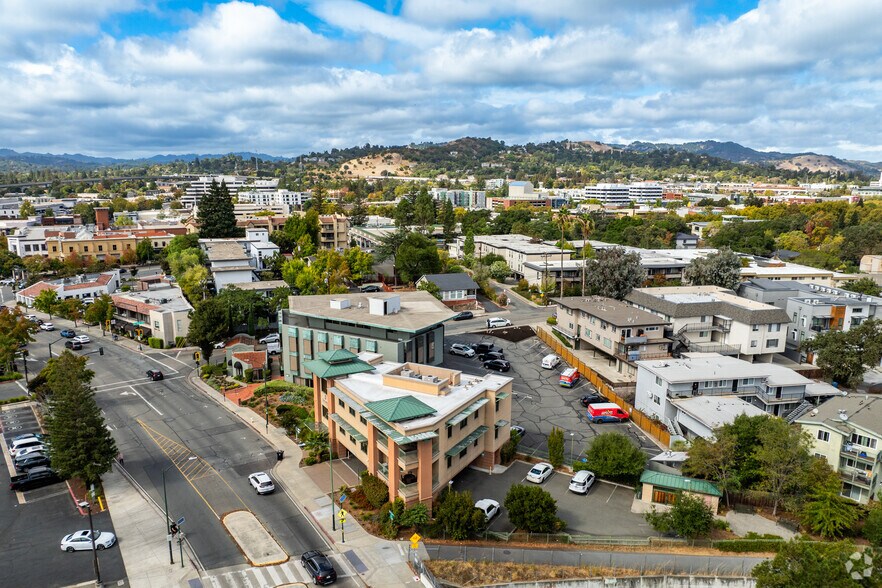 More Photos Of 1180 Mt Diablo Blvd, Walnut Creek Medical For Lease