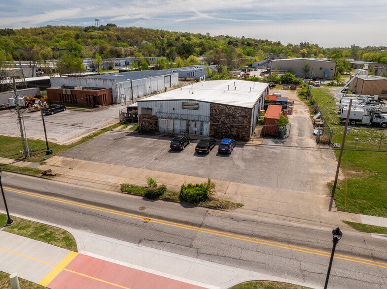 Primary Photo Of 535 W Poplar St, Fayetteville Warehouse For Lease