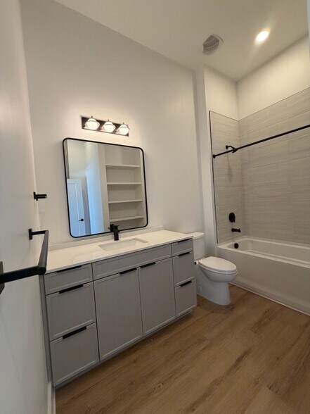 More Photos Of 912 2nd Ave N, Nashville Coworking Space