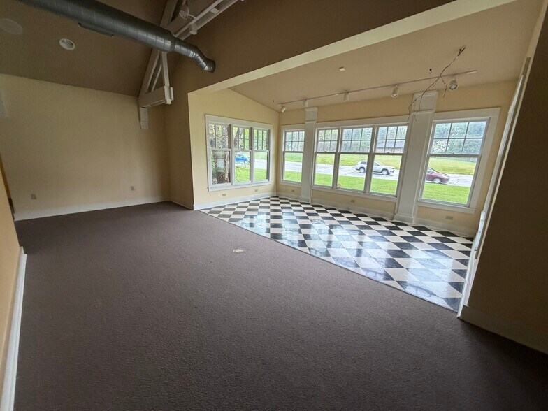 More Photos Of 15638 IN-23, Granger Freestanding For Lease