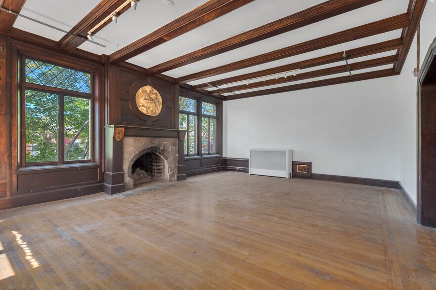 More Photos Of 51 Trumbull St, New Haven Office For Sale