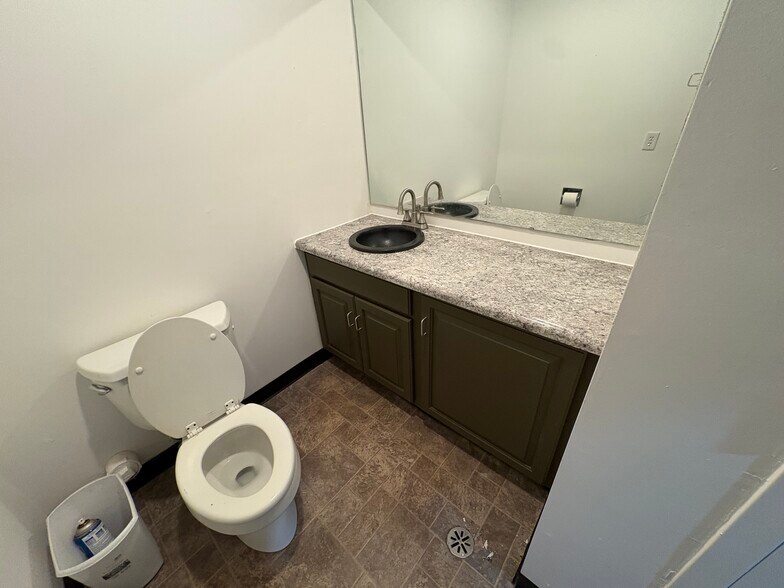 More Photos Of 2545 Plover Rd, Plover General Retail For Lease