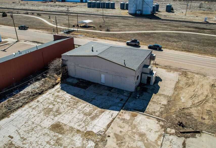 More Photos Of 618 1st Ave, Deer Trail Restaurant For Sale