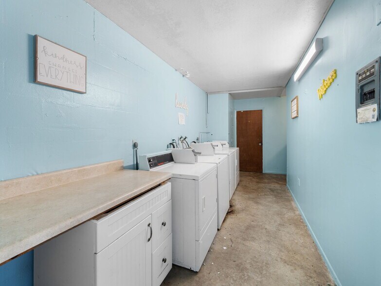 More Photos Of 1000 Stickney Point Rd, Sarasota Multifamily For Sale