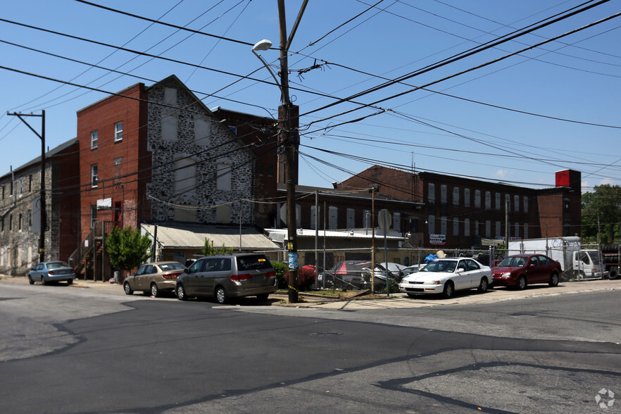 Primary Photo Of 1196 Adams Ave, Philadelphia Service For Lease