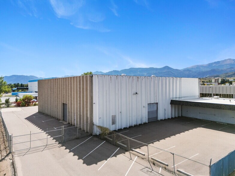 More Photos Of 675 Elkton Dr, Colorado Springs Distribution For Lease