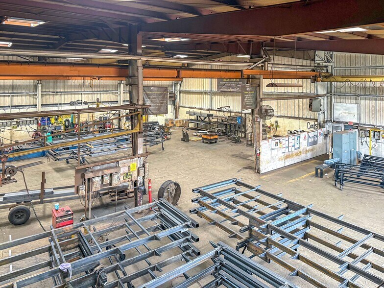 More Photos Of 280 SE Booth Bend Rd, McMinnville Manufacturing For Sale