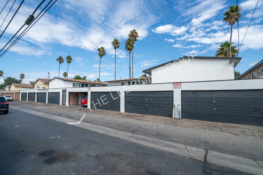 More Photos Of 527 N Anna Dr, Anaheim Apartments For Sale