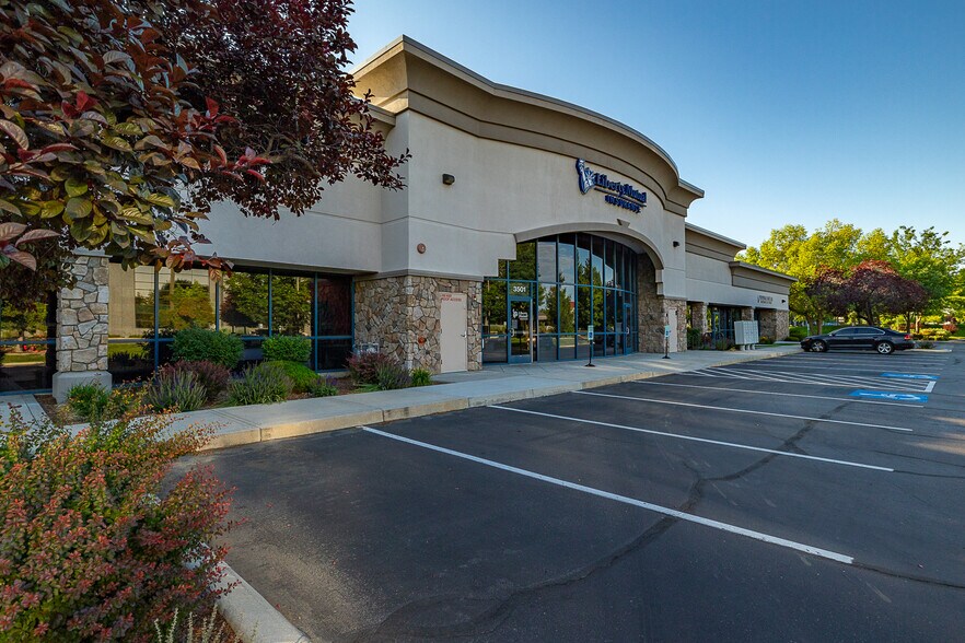 More Photos Of 3587 E Overland Rd, Meridian Office For Lease