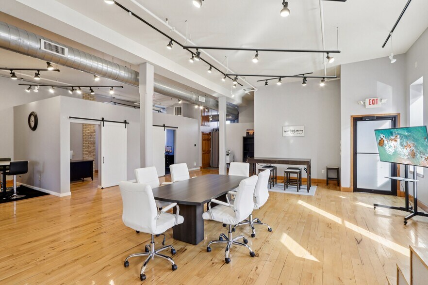 More Photos Of 101 Church St, Lake Mills Loft Creative Space For Sale