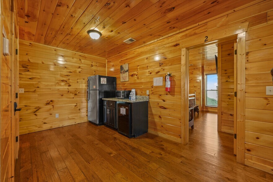 More Photos Of 1960 Blackthorn Trl, Sevierville Specialty For Sale