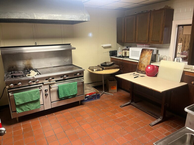 More Photos Of 17 Wordsworth St, Portland Lodge Meeting Hall For Lease