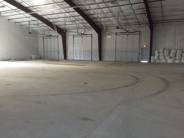 More Photos Of 3750 Hackathorn Ln, Gillette Warehouse For Sale