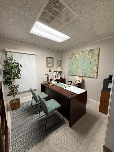 More Photos Of 4506 26th St W, Bradenton Office For Lease