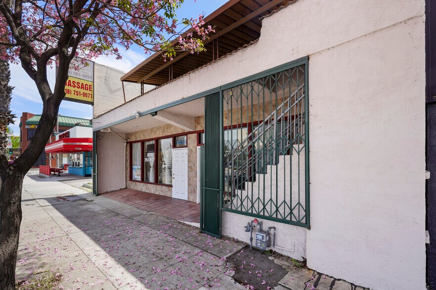 More Photos Of 14406-14410 Ventura Blvd, Sherman Oaks Storefront Retail Office For Lease