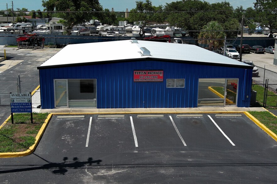 Primary Photo Of 2064 Range Rd, Clearwater Warehouse For Lease