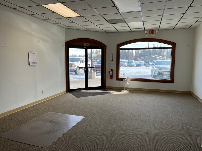More Photos Of 130 S Willow St, Kenai General Retail For Lease