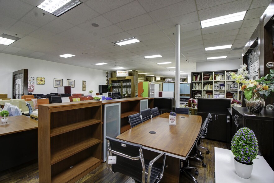 More Photos Of 3226 Hillcroft St, Houston Freestanding For Sale