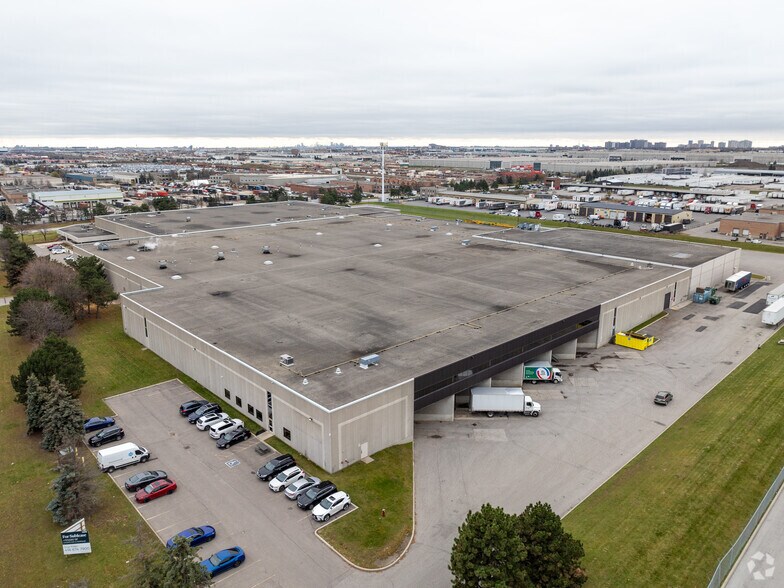 More Photos Of 10 Sun Pac Blvd, Brampton Warehouse For Lease