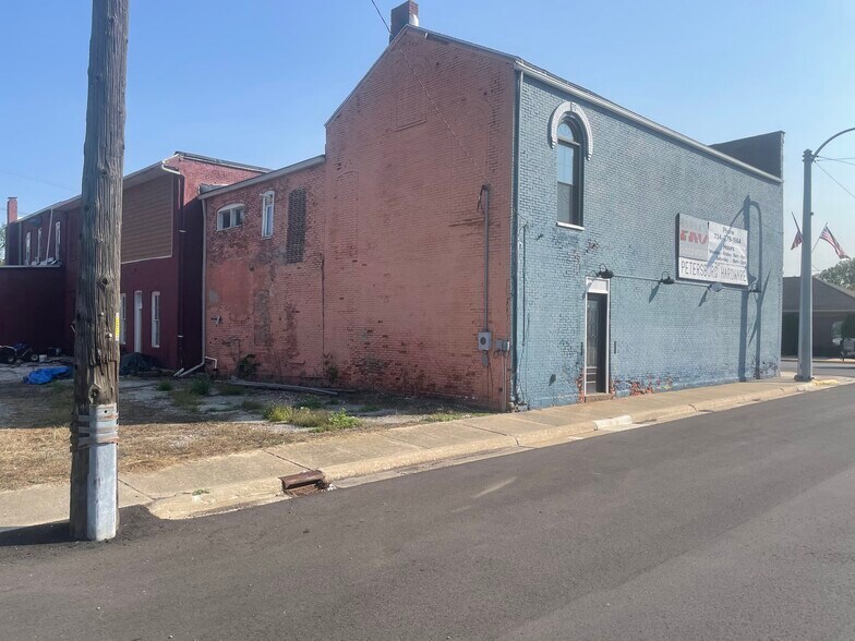More Photos Of 60-64 Saline St, Petersburg Storefront Retail Residential For Sale