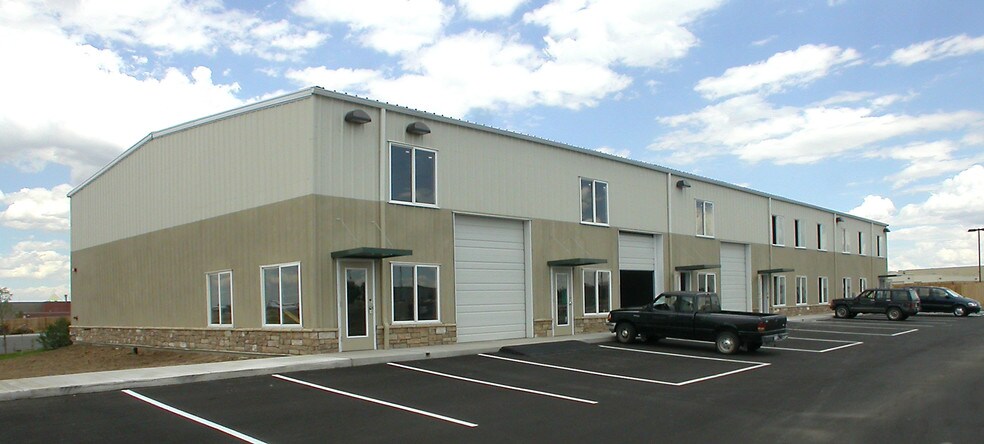 More Photos Of 7124 S Dillon Ct, Englewood Warehouse For Sale