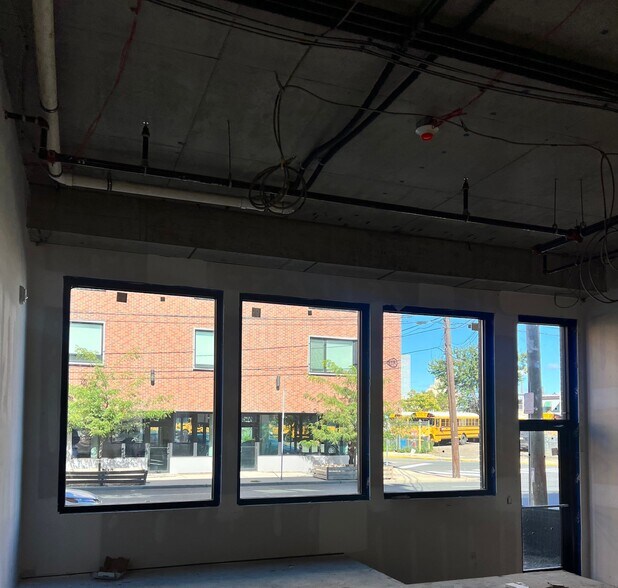 More Photos Of 667 Grand St, Jersey City Apartments For Lease