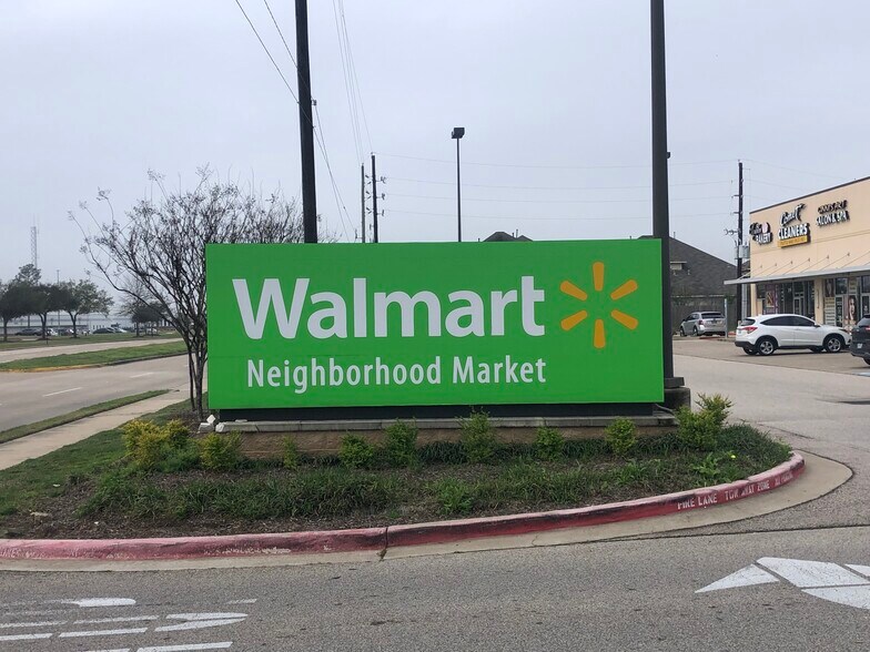 More Photos Of 24919 Westheimer Pky, Katy Freestanding For Lease