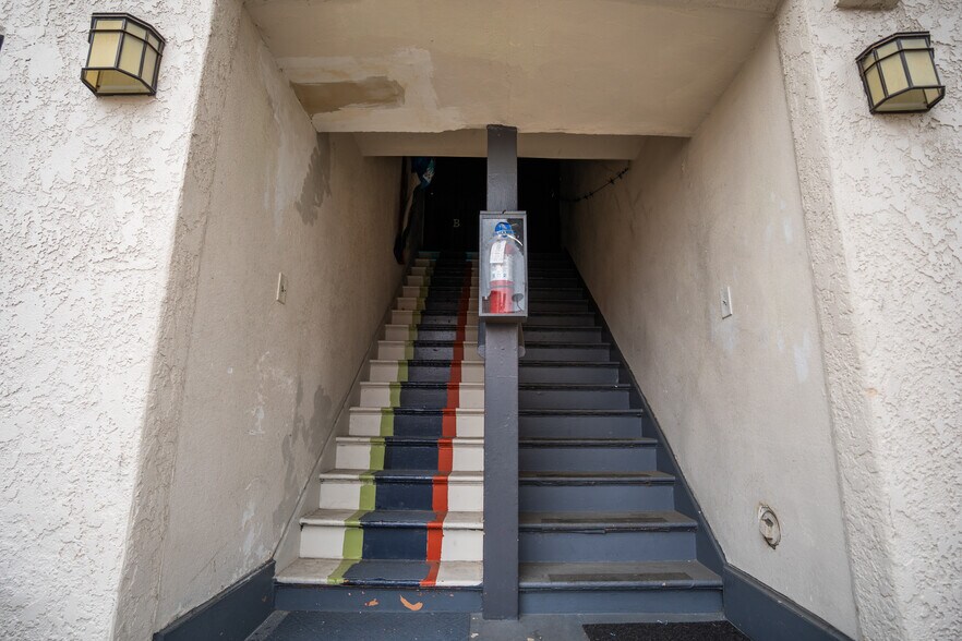 More Photos Of 679 Obispo Ave, Long Beach Apartments For Sale