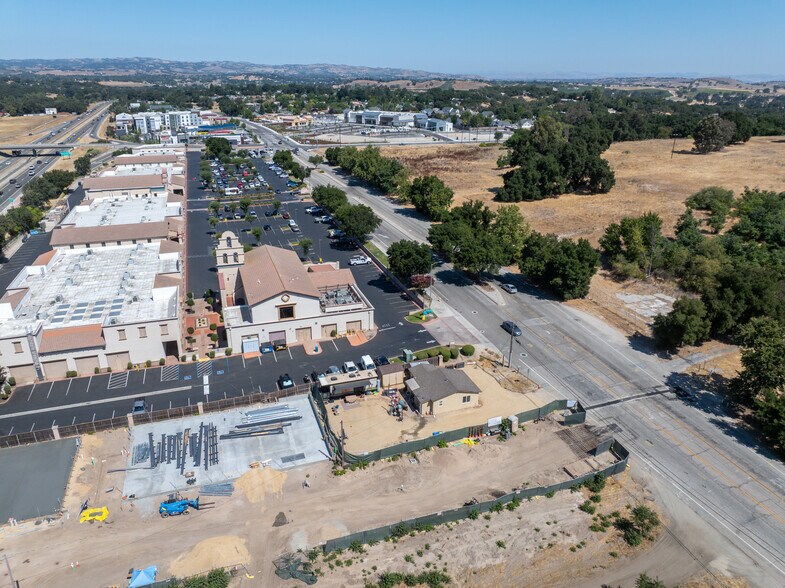 More Photos Of 2400 El Camino Real, Atascadero Office For Sale