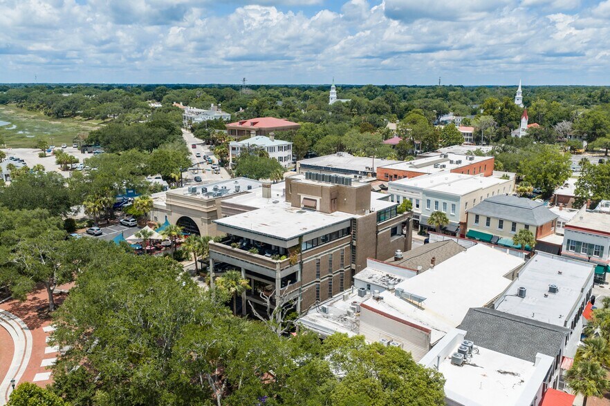 More Photos Of 916 Bay St, Beaufort Office For Sale