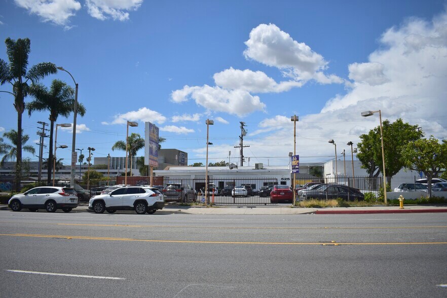 More Photos Of 525 S Atlantic Blvd, Commerce Auto Dealership For Lease
