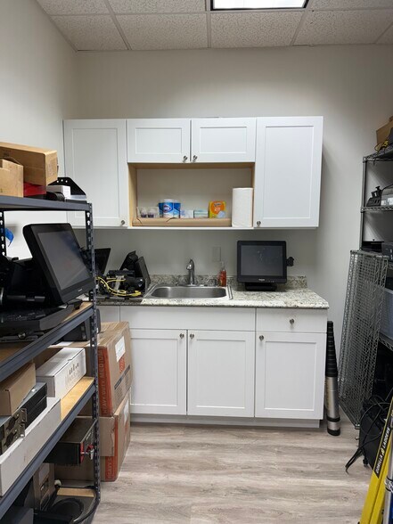 More Photos Of 9696 Bonita Beach Rd, Bonita Springs Office For Lease